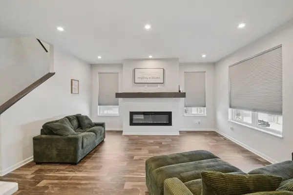 2278 Polar WAY, North Saint Paul, MN 55109