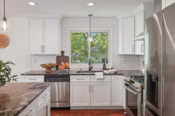 4497 Evergreen DR, Vadnais Heights, MN 55127