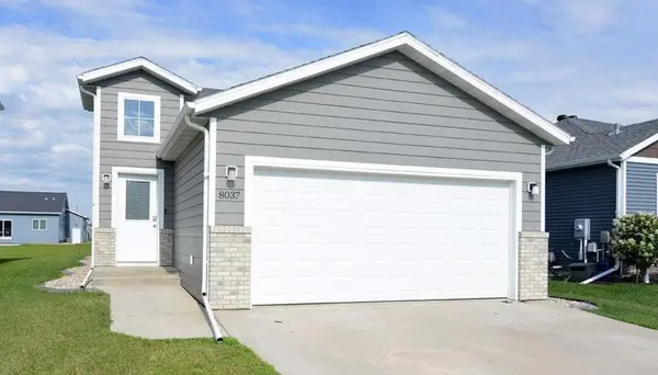 8037 Goldfinch DR, Horace, ND 58047