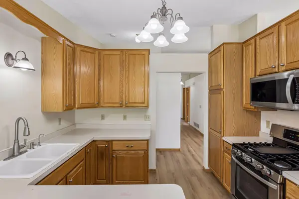 3447 Valento CIR, Vadnais Heights, MN 55127