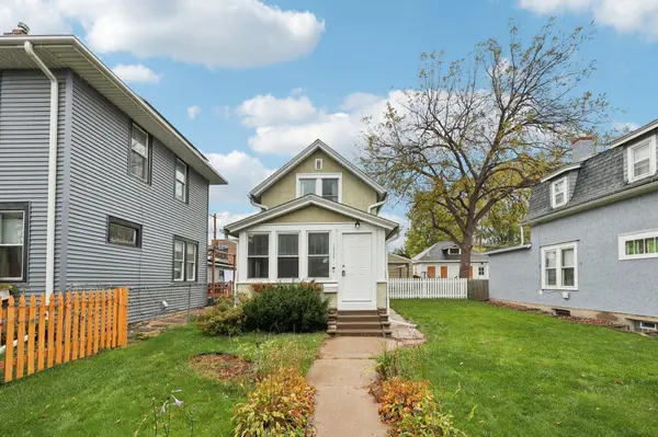 1559 Almond AVE, Saint Paul, MN 55108