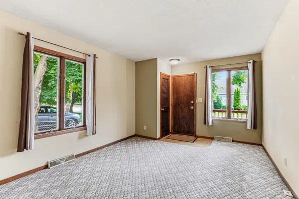 2291 Rockwood AVE, Saint Paul, MN 55116