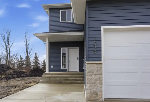 1039 61st AVE W, West Fargo, ND 58078