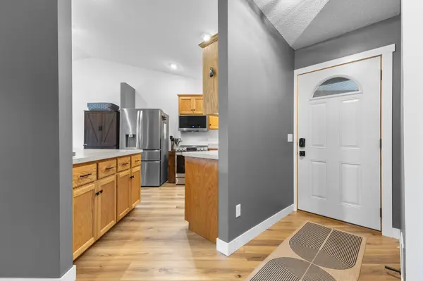611 Danielson CT, Maple Lake, MN 55358