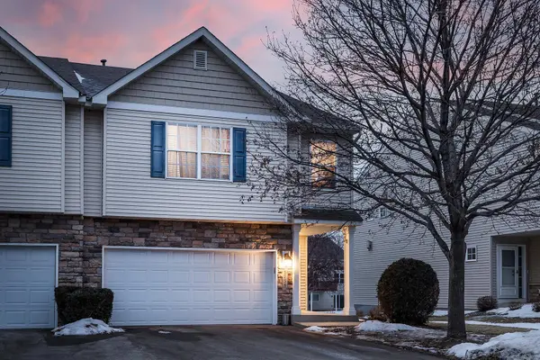 1758 Philipp DR, Shakopee, MN 55379