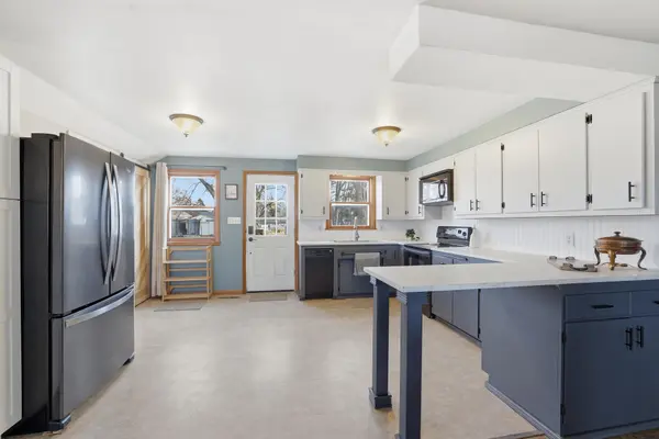125 S Eagle ST, Belle Plaine, MN 56011