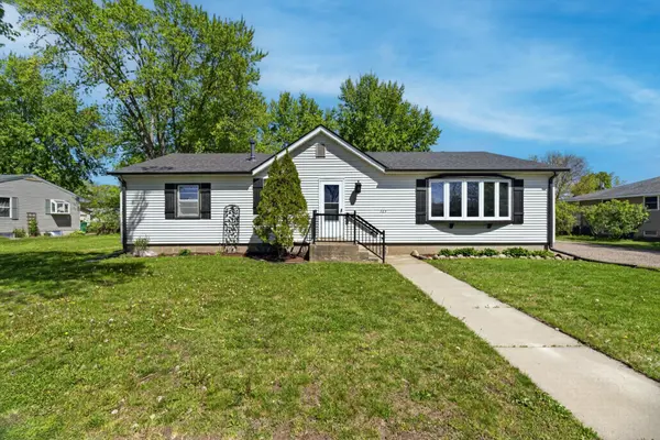 125 S Eagle ST, Belle Plaine, MN 56011