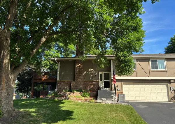13799 74th AVE N, Maple Grove, MN 55311