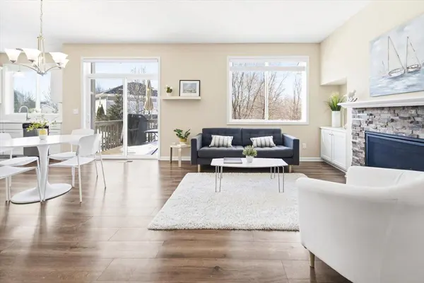 10786 Retreat LN, Woodbury, MN 55129