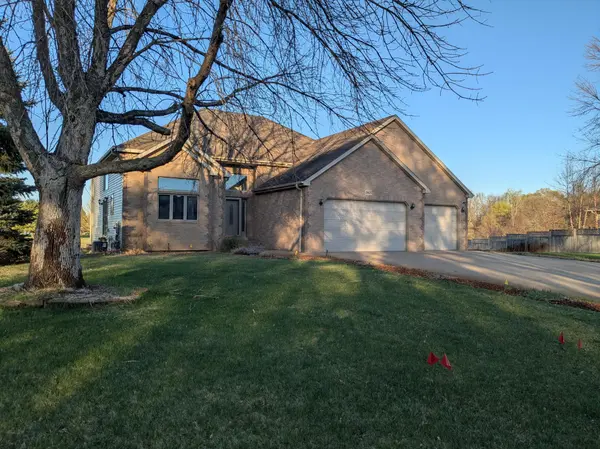 20625 Monroe ST NE,  Cedar,  MN 55011
