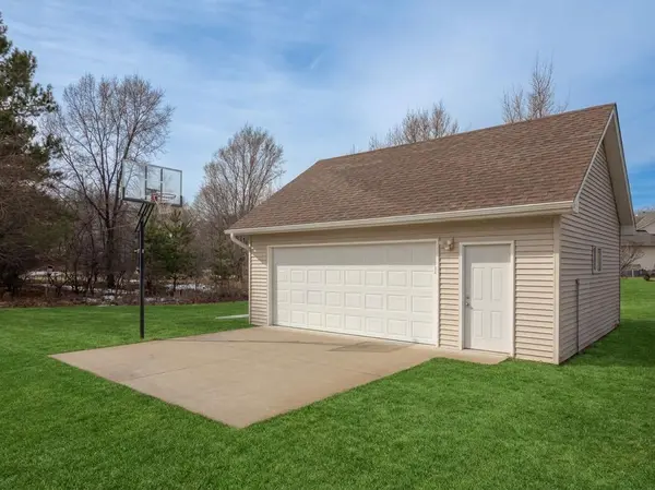 1603 149th LN NE, Ham Lake, MN 55304