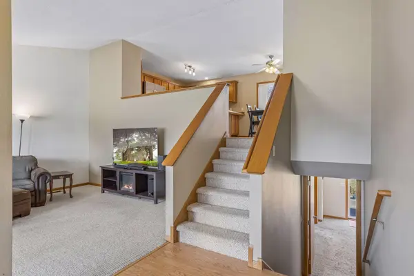 2617 Burl Oak Curve, Hudson, WI 54016