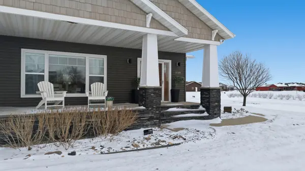 330 31st AVE NW, West Fargo, ND 58078