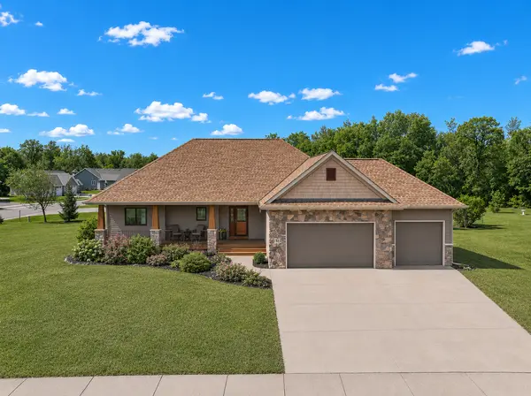 4945 382nd DR, North Branch, MN 55056