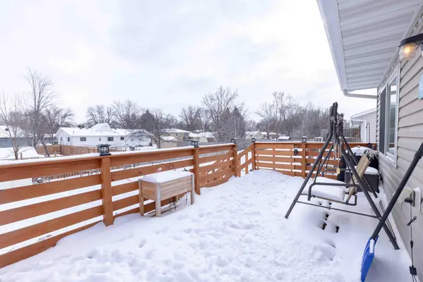 1224 7th ST N, Moorhead, MN 56560