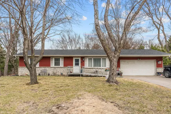 1813 209th CT NE, East Bethel, MN 55011