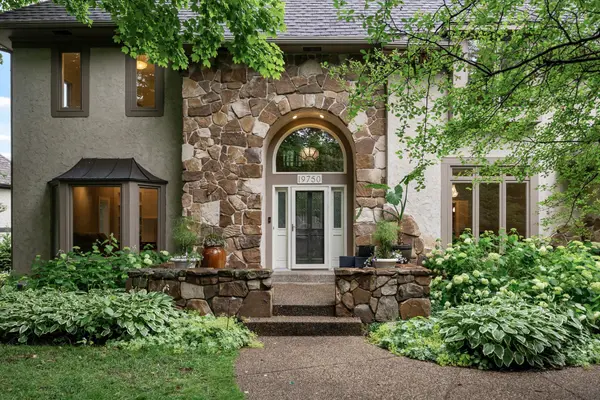 19750 Muirfield CIR, Shorewood, MN 55331