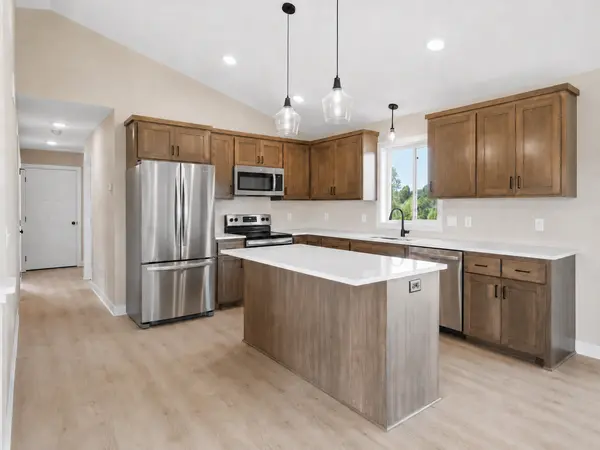 1175 Wisteria LN, New Richmond, WI 54017