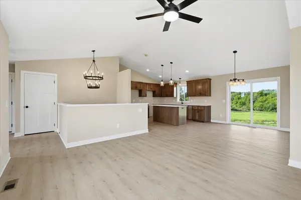 1175 Wisteria LN, New Richmond, WI 54017