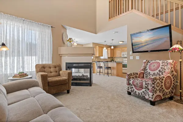19496 Prairieview DR, Rogers, MN 55374
