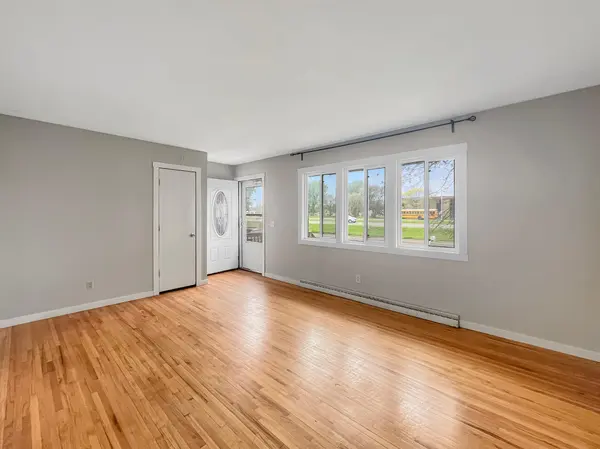 7385 University AVE NE, Fridley, MN 55432