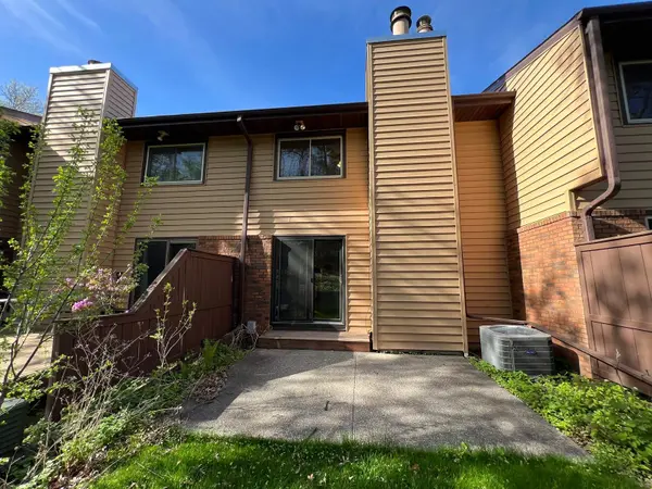4801 Spring CIR, Minnetonka, MN 55345