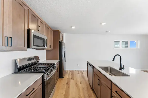 1221 Edge CIR, Jordan, MN 55352