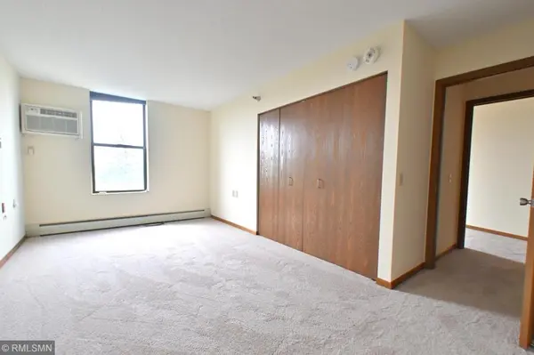 7600 Golden Valley RD #510, Golden Valley, MN 55427