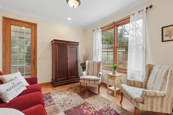 287 Plainview DR, River Falls, WI 54022