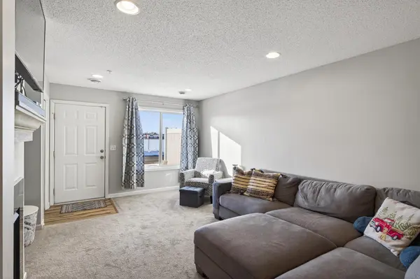 3854 232nd AVE NW #109, Saint Francis, MN 55070