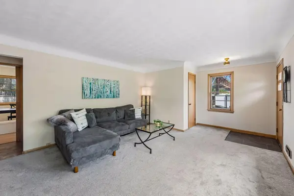 1073 Eleanor AVE, Saint Paul, MN 55116