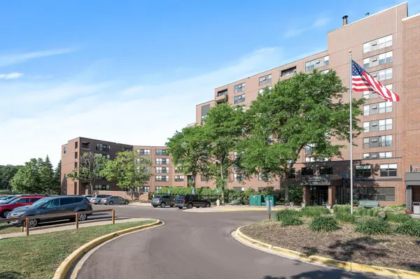 7600 Golden Valley RD #411, Golden Valley, MN 55427