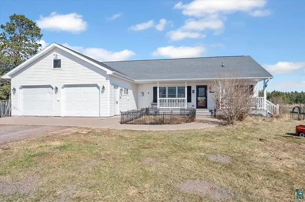 4318 E Valley Brook RD, Superior, WI 54880