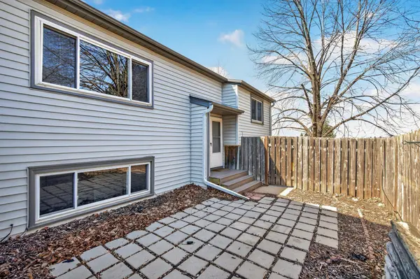 3426 Highlander DR, Eagan, MN 55122