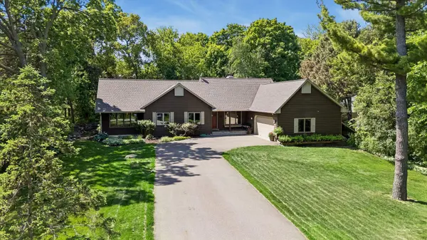 4400 Shady LN, Mound, MN 55364