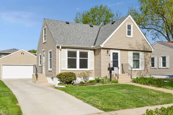 1031 Bowdoin ST, Saint Paul, MN 55116