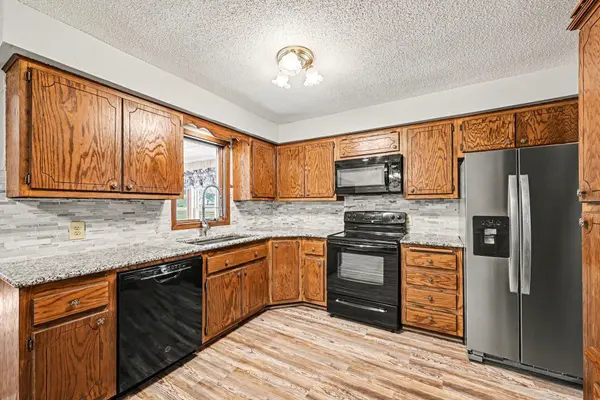 405 Lincoln AVE N, New Prague, MN 56071