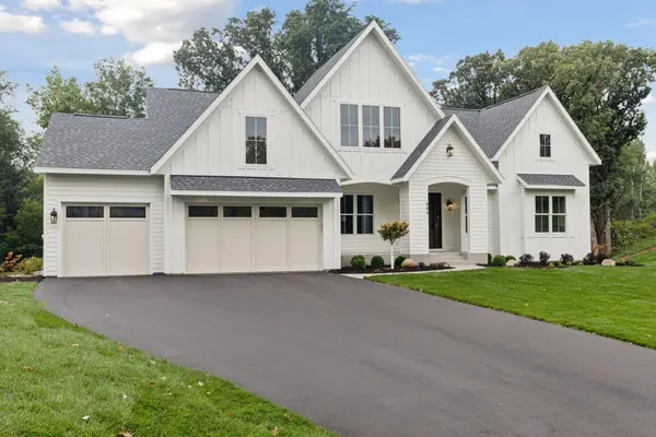 804 Great Oaks Trail, Eagan, MN 55123