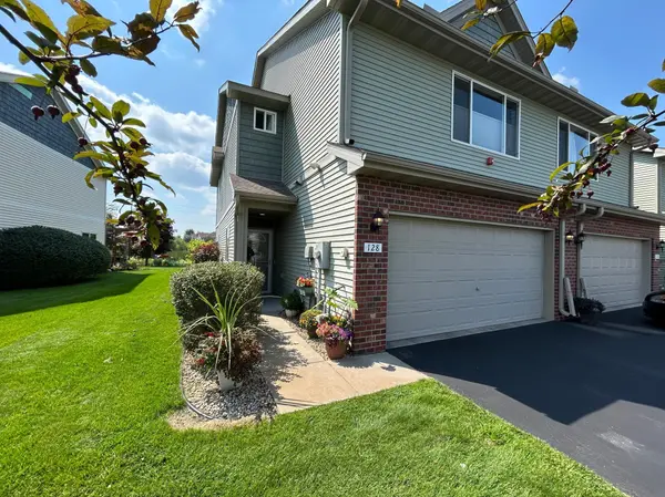 128 Morgan LN,  Circle Pines,  MN 55014