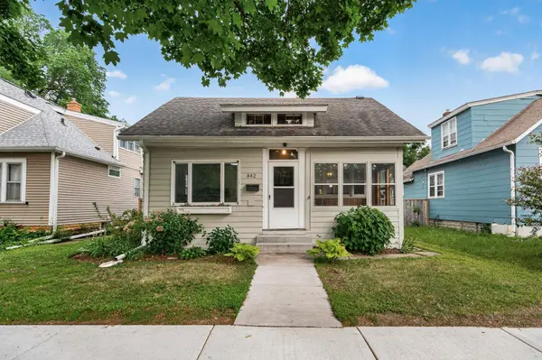 842 Randolph AVE, Saint Paul, MN 55102