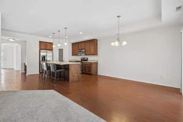 2901 124th CIR NE, Blaine, MN 55449