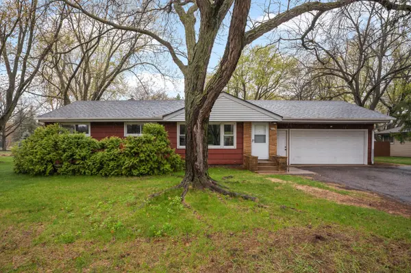 4389 Hodgson RD, Shoreview, MN 55126