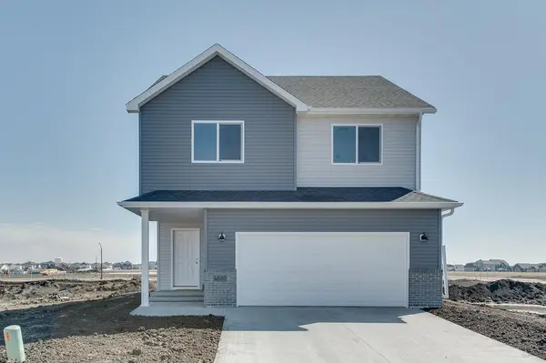 6860 32nd ST S, Fargo, ND 58104