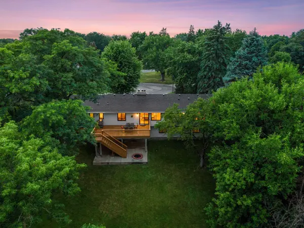 7329 Ridgeway RD, Golden Valley, MN 55427