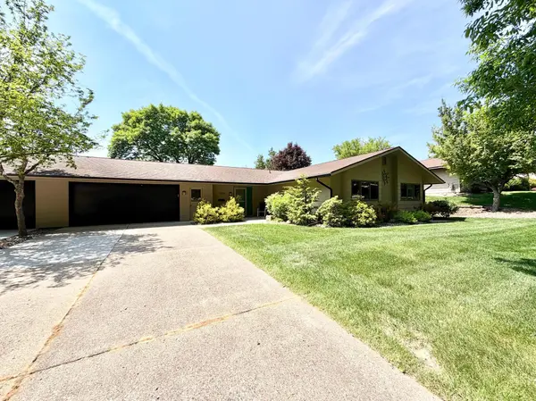 1606 Reichert AVE, Red Wing, MN 55066