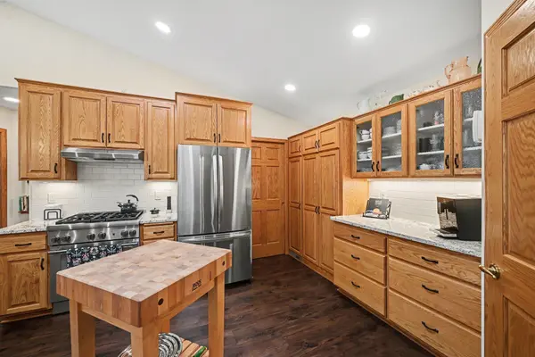 3720 Ladyslipper LN N, Brooklyn Park, MN 55443