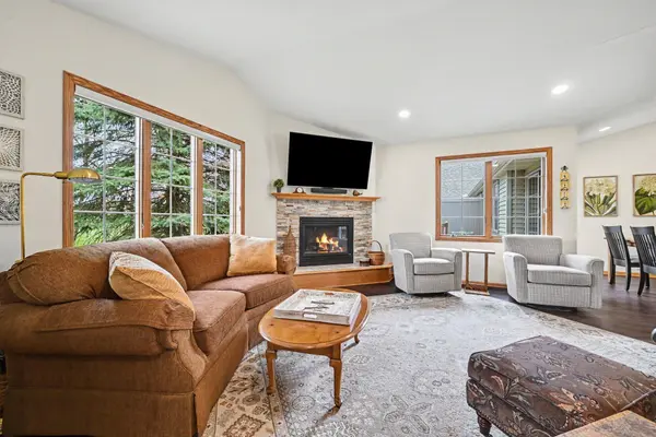 3720 Ladyslipper LN N, Brooklyn Park, MN 55443