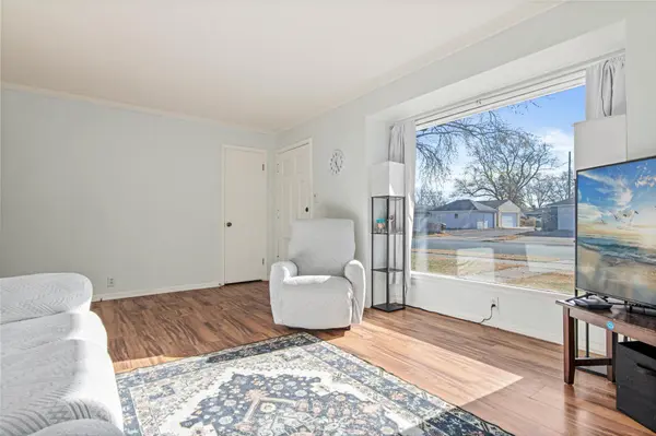 203 Moreland AVE E, West Saint Paul, MN 55118