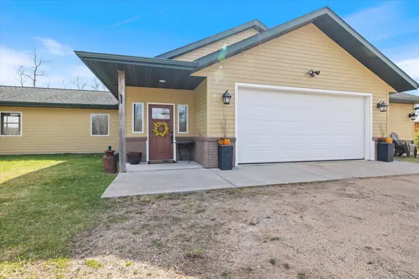 31487 Malbay RD, Cohasset, MN 55721