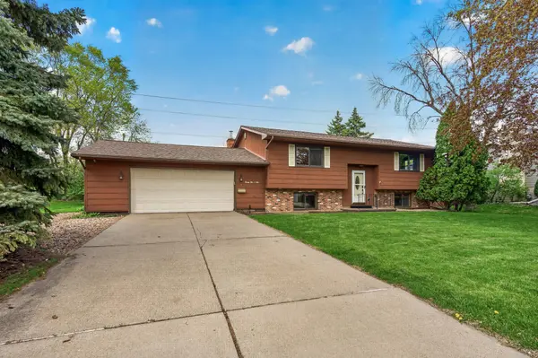 2505 Brenner ST, Roseville, MN 55113